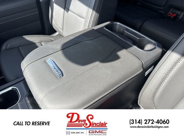 GMC Sierra 2500HD Vehicle Full-screen Gallery Image 21