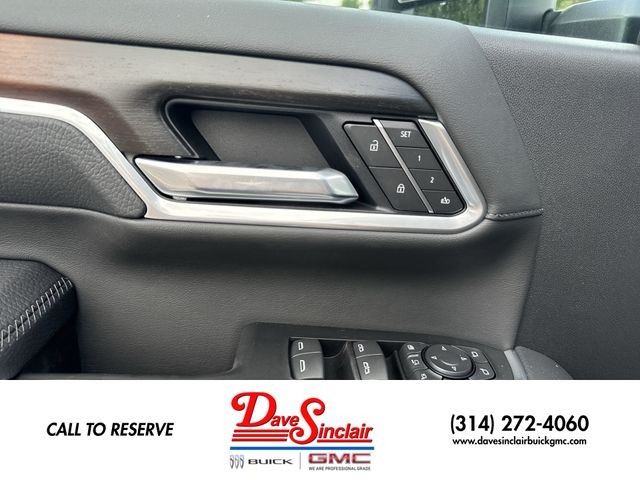 GMC Sierra 2500HD Vehicle Full-screen Gallery Image 13