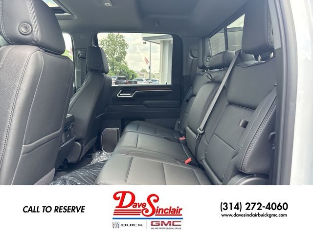 GMC Sierra 2500HD Vehicle Full-screen Gallery Image 23