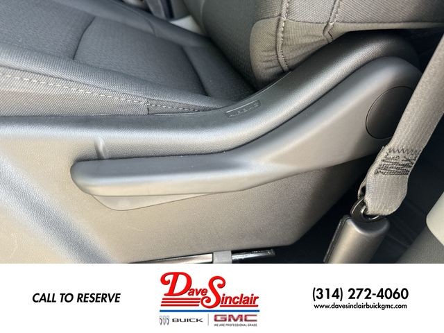 GMC Sierra 1500 Vehicle Full-screen Gallery Image 12