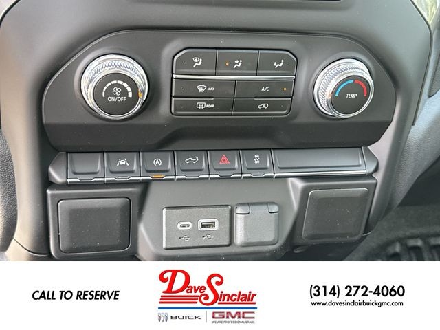 GMC Sierra 1500 Vehicle Full-screen Gallery Image 18