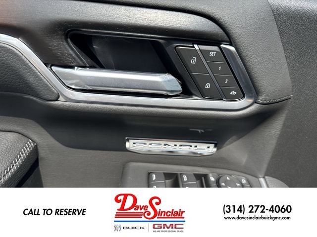GMC Sierra 1500 Vehicle Full-screen Gallery Image 13
