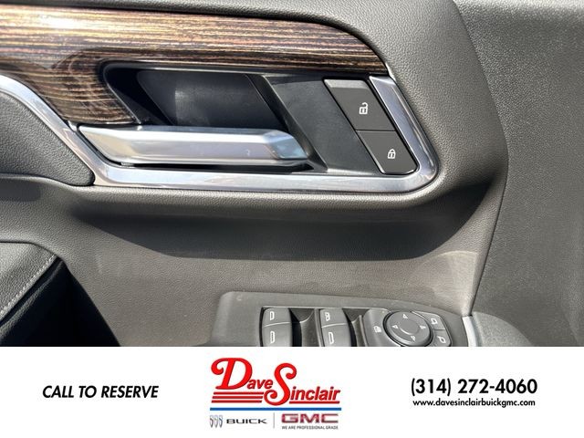 GMC Sierra 1500 Vehicle Full-screen Gallery Image 13