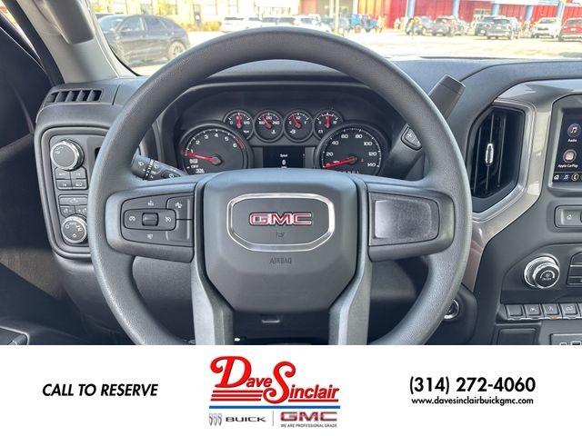 GMC Sierra 1500 Vehicle Full-screen Gallery Image 14