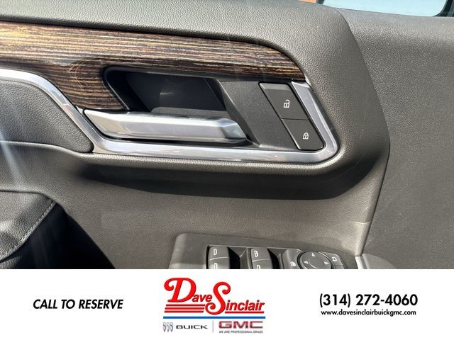 GMC Sierra 1500 Vehicle Full-screen Gallery Image 13