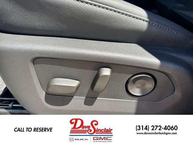 GMC Sierra 1500 Vehicle Full-screen Gallery Image 12