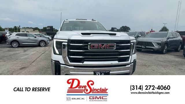 GMC Sierra 2500HD Vehicle Full-screen Gallery Image 03