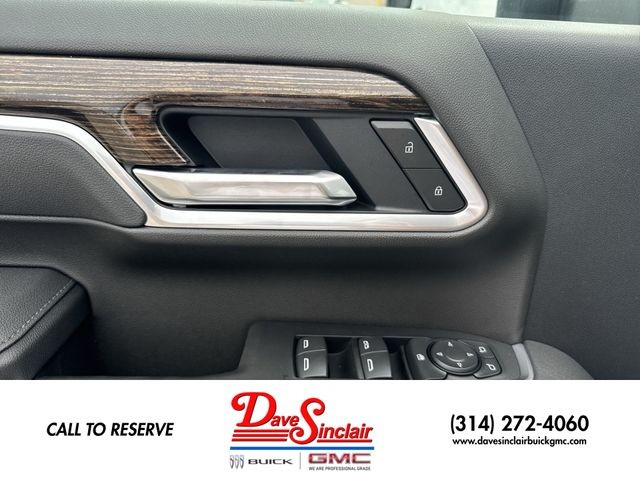 GMC Sierra 2500HD Vehicle Full-screen Gallery Image 13