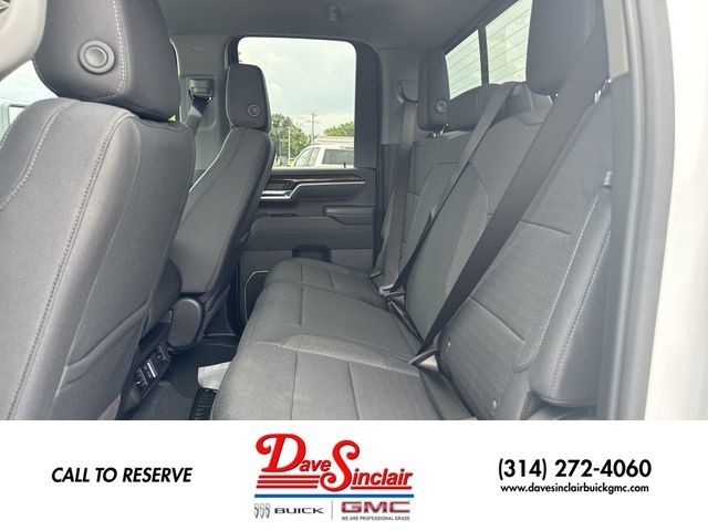 GMC Sierra 2500HD Vehicle Full-screen Gallery Image 22