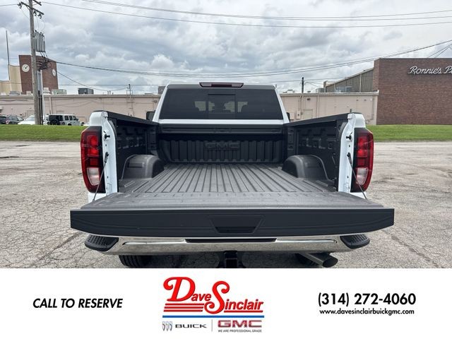GMC Sierra 2500HD Vehicle Full-screen Gallery Image 23