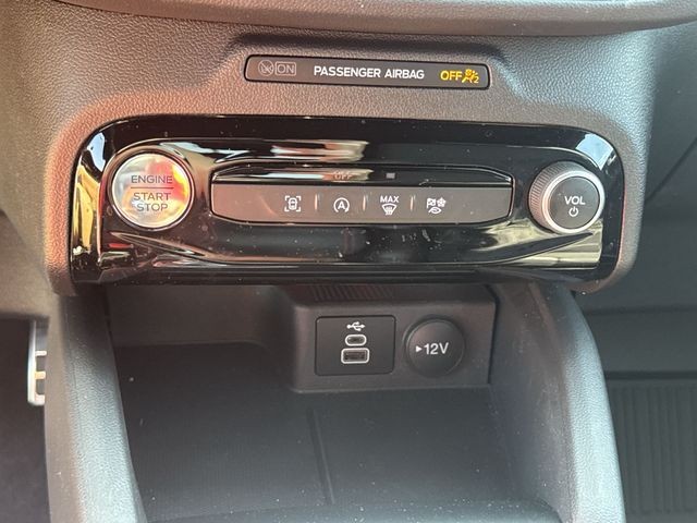 Ford Escape Vehicle Full-screen Gallery Image 22