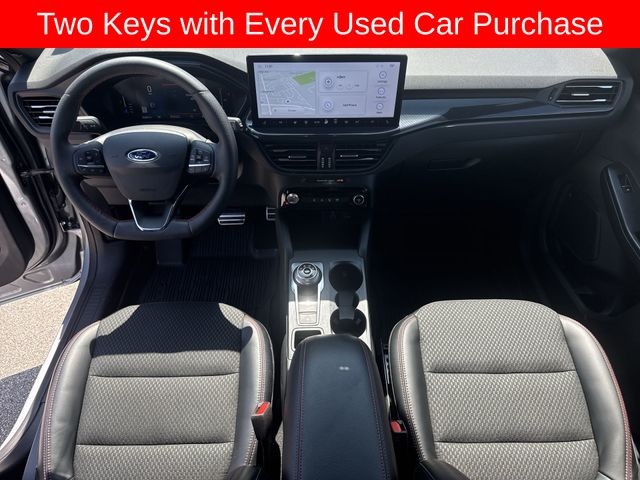 Ford Escape Vehicle Full-screen Gallery Image 24