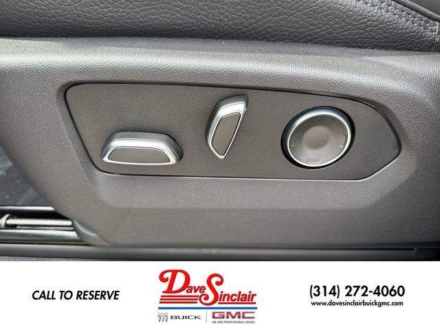 GMC Sierra 1500 Vehicle Full-screen Gallery Image 12