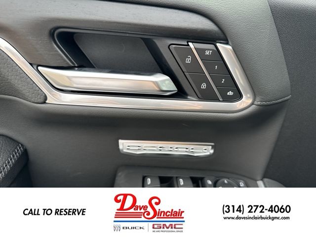 GMC Sierra 1500 Vehicle Full-screen Gallery Image 13