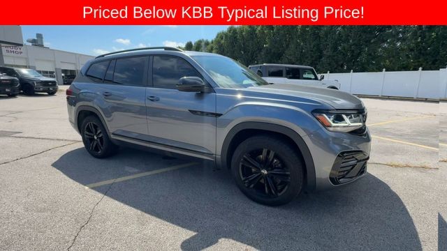 Volkswagen Atlas Vehicle Full-screen Gallery Image 02