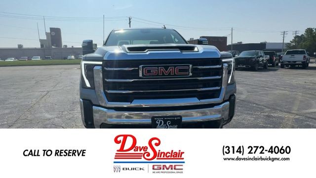 GMC Sierra 2500HD Vehicle Full-screen Gallery Image 03