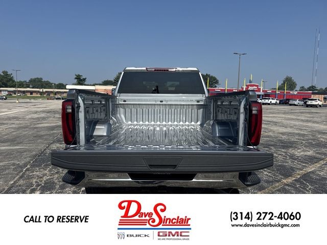 GMC Sierra 2500HD Vehicle Full-screen Gallery Image 23