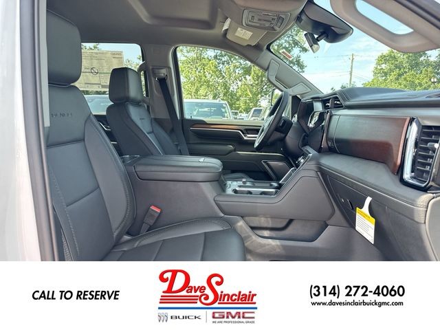 GMC Sierra 3500HD Vehicle Full-screen Gallery Image 24