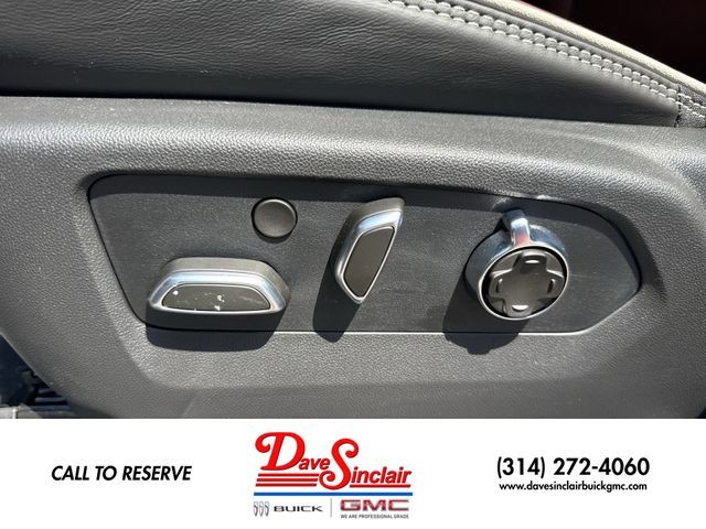 GMC Sierra 1500 Vehicle Full-screen Gallery Image 12
