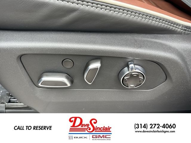 GMC Sierra 1500 Vehicle Full-screen Gallery Image 12