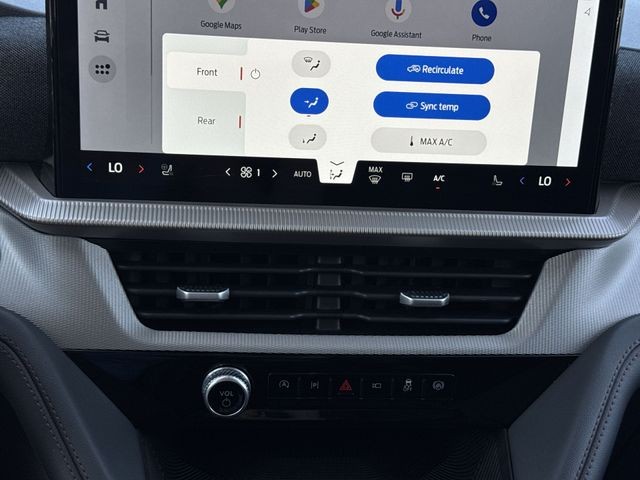 Ford Explorer Vehicle Full-screen Gallery Image 22