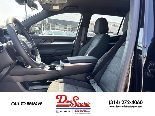 GMC Terrain Vehicle Full-screen Gallery Image 11