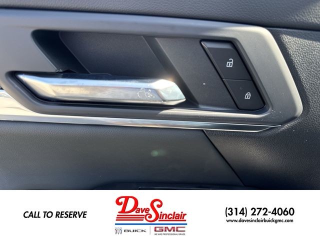 GMC Terrain Vehicle Full-screen Gallery Image 13