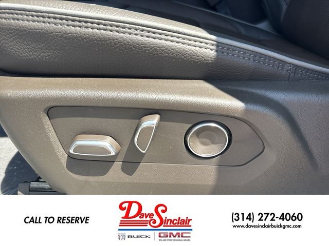 GMC Sierra 2500HD Vehicle Full-screen Gallery Image 12