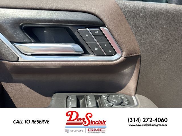 GMC Sierra 2500HD Vehicle Full-screen Gallery Image 13
