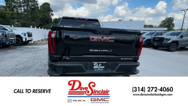 GMC Sierra 2500HD Vehicle Full-screen Gallery Image 07