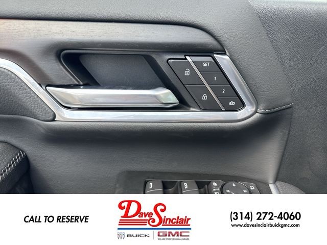 GMC Sierra 2500HD Vehicle Full-screen Gallery Image 13