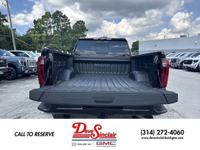 GMC Sierra 2500HD Vehicle Full-screen Gallery Image 24