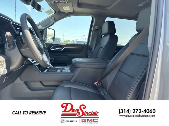 GMC Sierra 2500HD Vehicle Full-screen Gallery Image 11