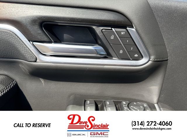 GMC Sierra 2500HD Vehicle Full-screen Gallery Image 13