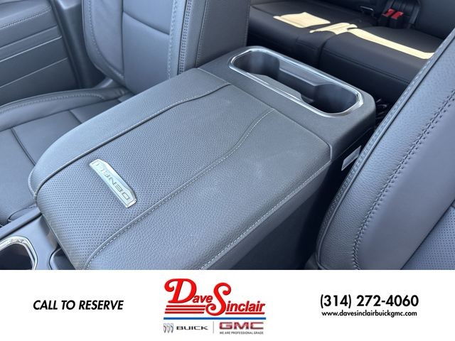 GMC Sierra 2500HD Vehicle Full-screen Gallery Image 21