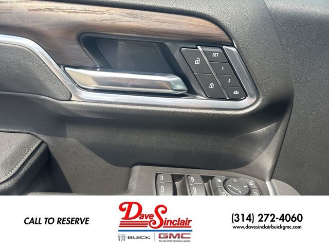 GMC Sierra 1500 Vehicle Full-screen Gallery Image 13