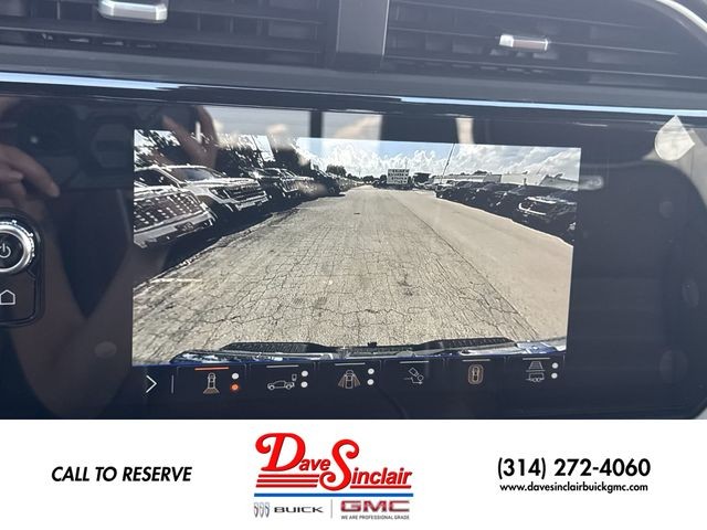 GMC Sierra 1500 Vehicle Full-screen Gallery Image 17