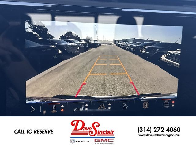 GMC Sierra 2500HD Vehicle Full-screen Gallery Image 17