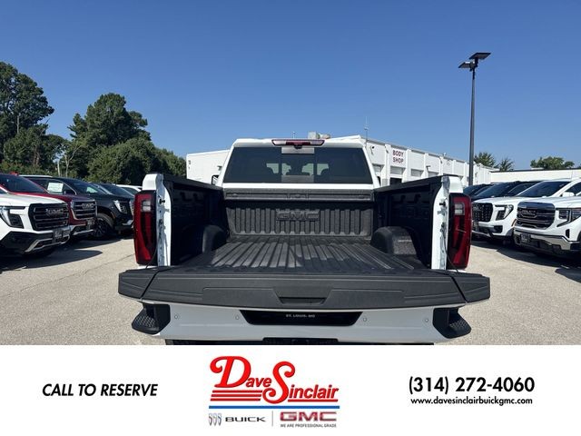 GMC Sierra 2500HD Vehicle Full-screen Gallery Image 24