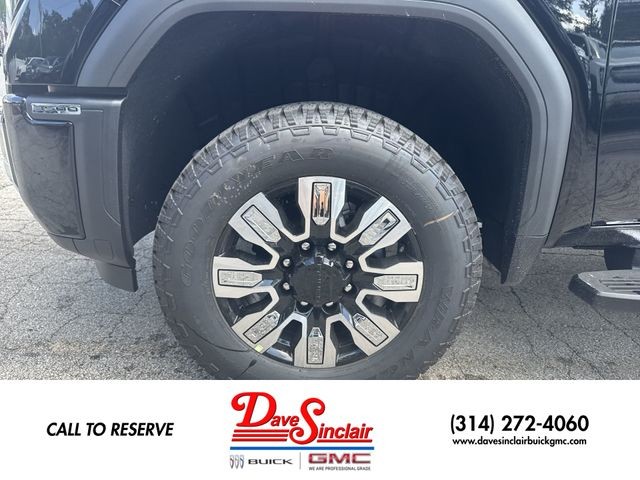 GMC Sierra 3500HD Vehicle Full-screen Gallery Image 10