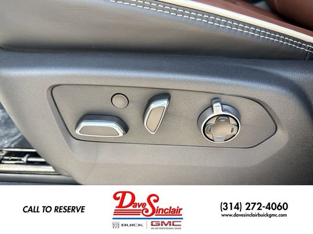 GMC Sierra 1500 Vehicle Full-screen Gallery Image 12