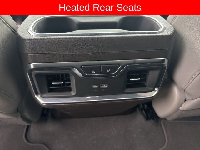 GMC Sierra 1500 Vehicle Full-screen Gallery Image 25