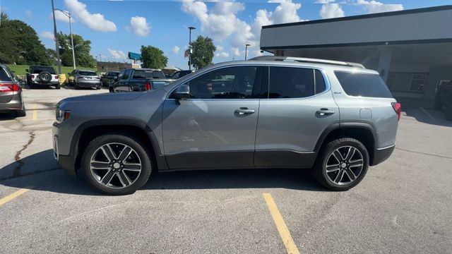 GMC Acadia Vehicle Full-screen Gallery Image 06