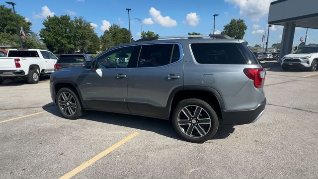 GMC Acadia Vehicle Full-screen Gallery Image 07