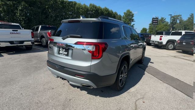 GMC Acadia Vehicle Full-screen Gallery Image 10