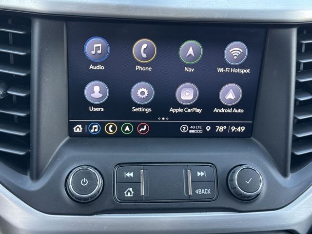 GMC Acadia Vehicle Full-screen Gallery Image 17