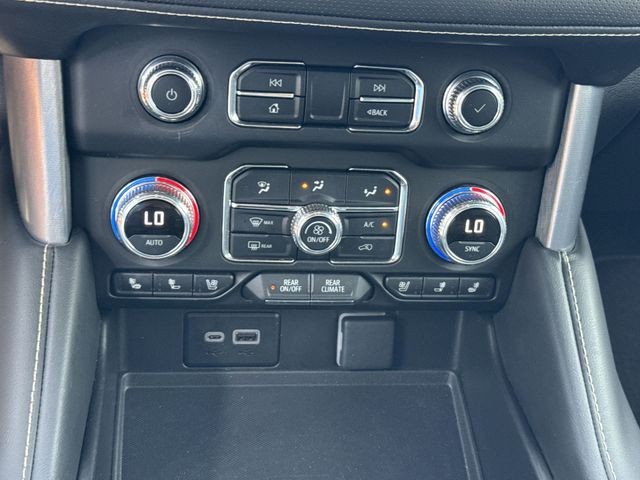 GMC Yukon Vehicle Full-screen Gallery Image 22