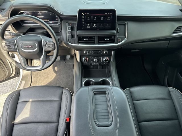 GMC Yukon Vehicle Full-screen Gallery Image 24