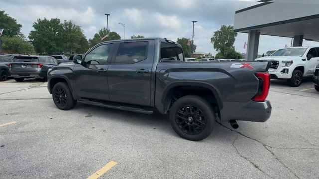 Toyota Tundra 4WD Vehicle Full-screen Gallery Image 07