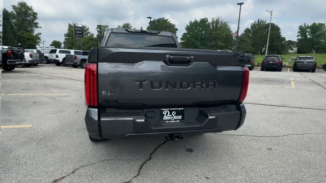Toyota Tundra 4WD Vehicle Full-screen Gallery Image 09